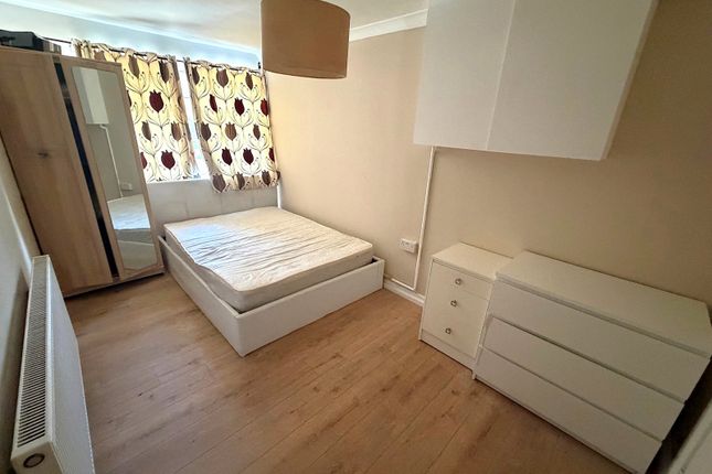 Room 1, 42, Belmont Street, Hampshire photo 3