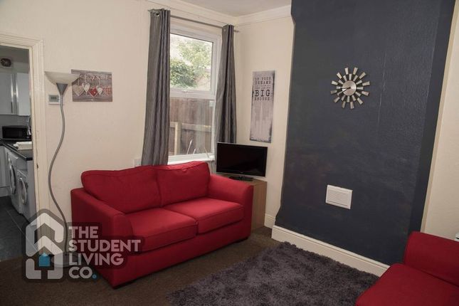 Radcliffe Mount, Nottingham, JP LETTINGS photo 4