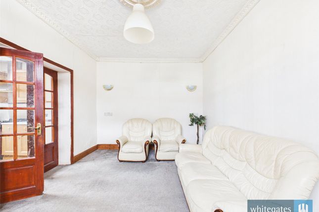 150, Upper Woodlands Road, West Yorkshire photo 3
