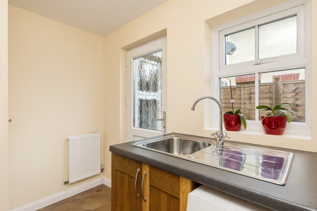 12 Carylls Cottages, Faygate Lane, Horsham photo 4