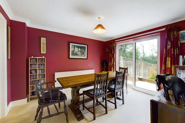 7 Clinkard Place, High Wycombe photo 4