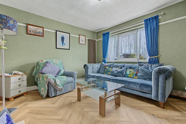 25 Greenset View, Barnsley photo 3