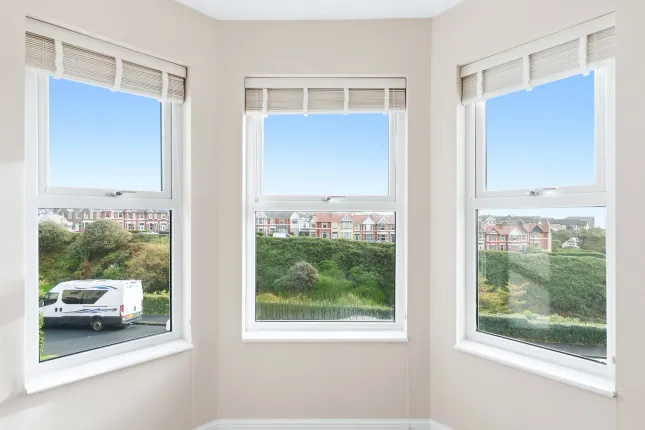 Flat 2, 33 Royal Avenue West, Onchan photo 4