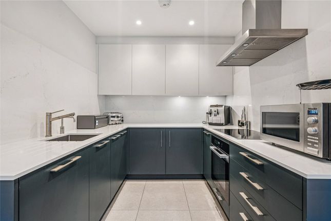 Flat 4, 76, Westbourne Terrace, London photo 3