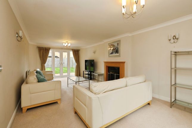 3, Holyrood Avenue, South Yorkshire photo 4