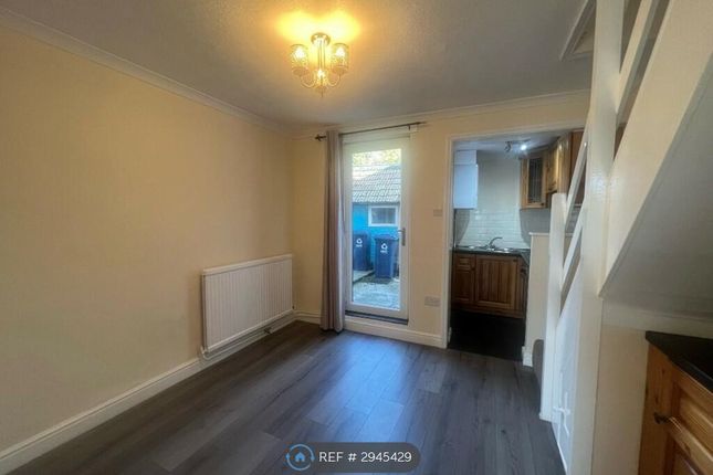 Crosshall Road, Eaton Ford, St Neots photo 3