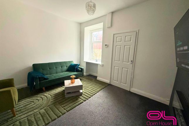 91, Moorfield Grove, Bolton photo 3