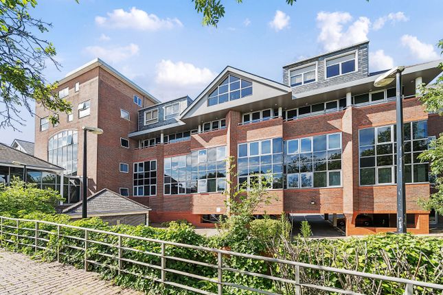 Thumbnail Flat for sale in Ladymead, Guildford, Surrey