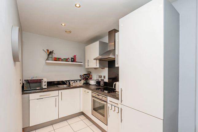 Flat for sale in Salts Mill Road, Shipley