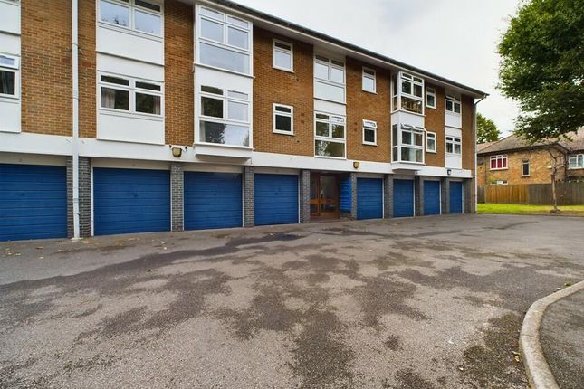Harriers Close, Ealing photo 3