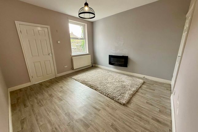 19, Moor Road, Wigan photo 4