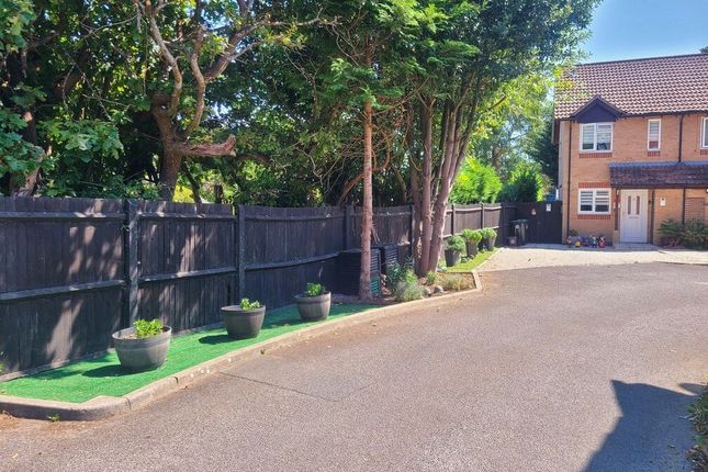 10, Wetherby Court, Southampton photo 3