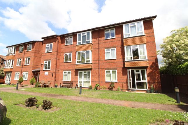 Flat for sale in Village Road, Enfield, Middlesex