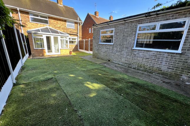 125 Alder Way, Shirebrook, Mansfield photo 4