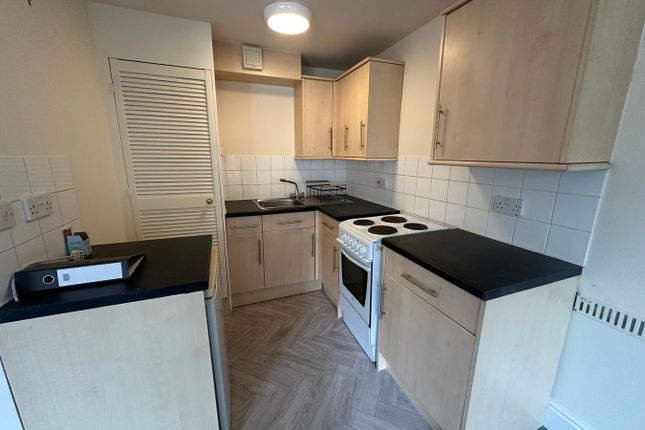 Flat 4, 52, Church Lane, Brecon photo 4