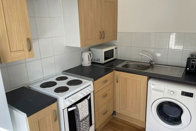 2-3,Flat C, Patna Place, Plymouth photo 2