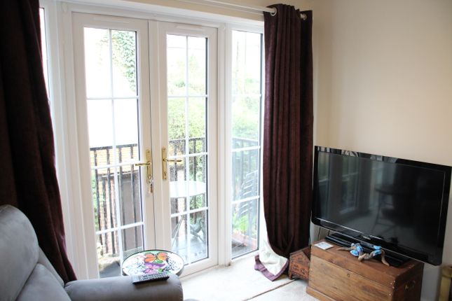 Flat for sale in Crown Mews, Hungerford