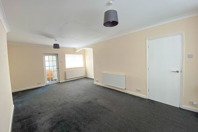 220, Dyas Avenue, Birmingham photo 5