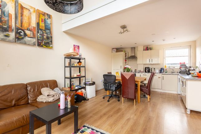 26 Blackmore Court, Brighton photo 4