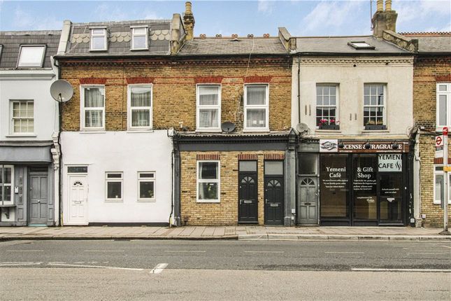 Flat to rent in Kingston Road, London
