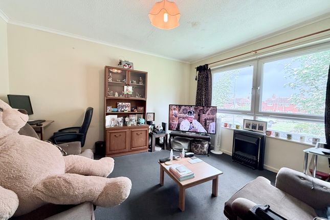 23, Nuffield Close, Great Yarmouth photo 2