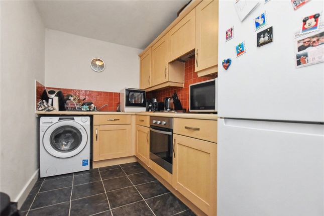 22, Pavilion Close, Pudsey photo 3
