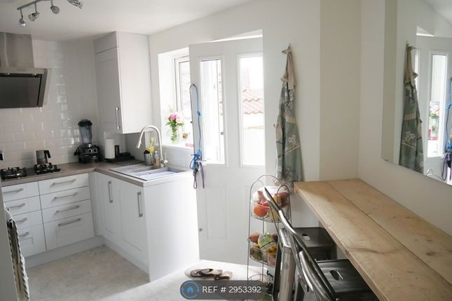 Westland Drive, Lee-On-The-Solent photo 4
