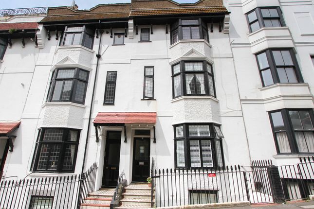Flat to rent in Queen Square, Brighton