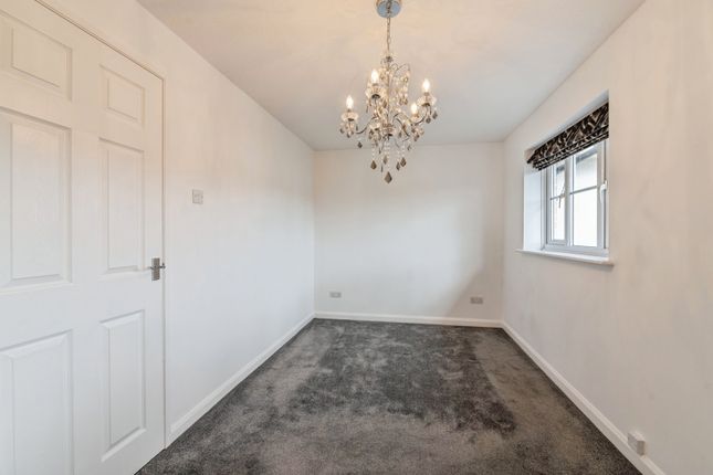 9, Highgrove Mews, Essex photo 4