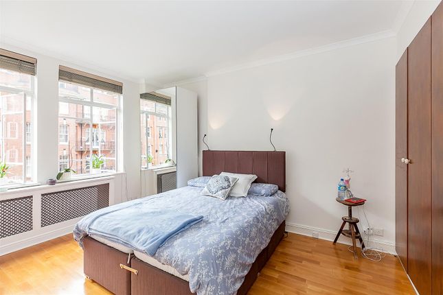 Oakwood Court, London photo 3
