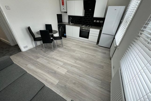 Thumbnail Maisonette to rent in Cromwell Road, Hounslow