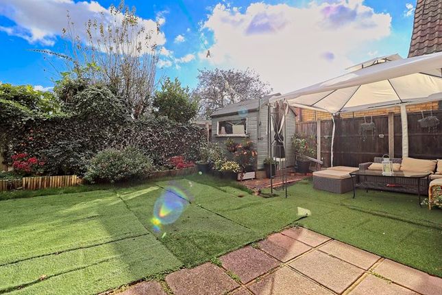 3, Holt Farm Way, Rochford photo 4
