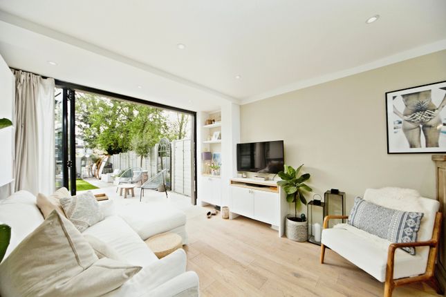 Thumbnail Flat for sale in Buckleigh Road, Streatham