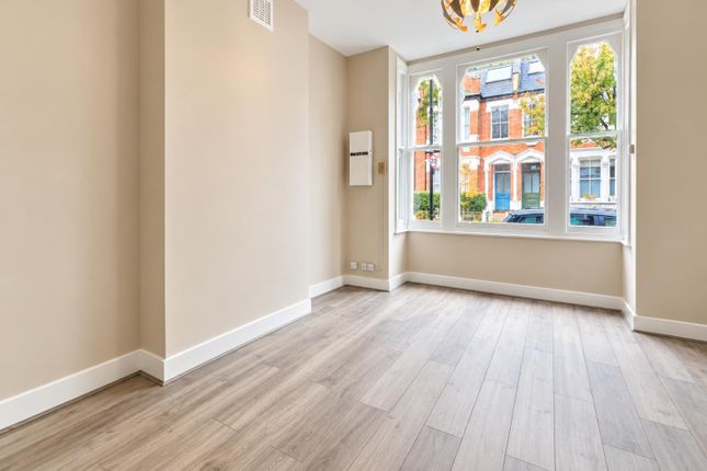 15 Waterlow Road, London photo 3