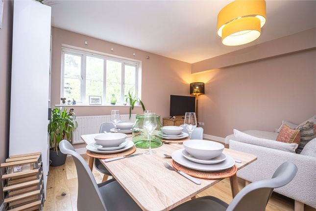 Flat 2, 49, Kelly Avenue, London photo 2