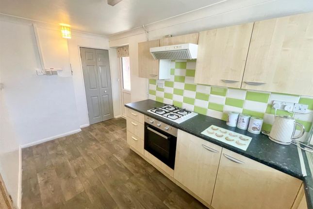 11, Bluebell Avenue, Peterborough photo 3