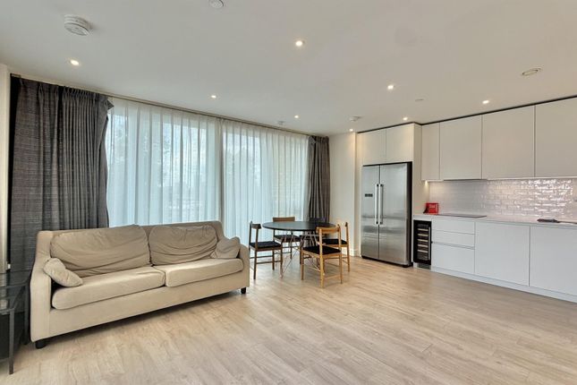 3-bed house on 27 Allium House, 2 Caldon Boulevard, Wembley, £3,300/mo