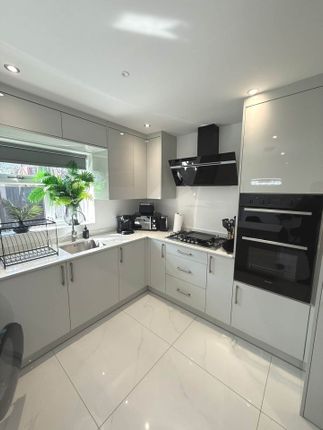 54, Dawley Ride, Slough photo 5