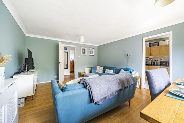 Flat for sale in Ainsley Close, London
