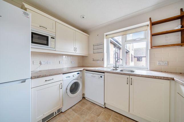 23 Tudor Close, Chichester photo 4