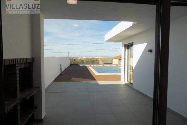 Detached house for sale in Atouguia Da Baleia, Peniche, Leiria