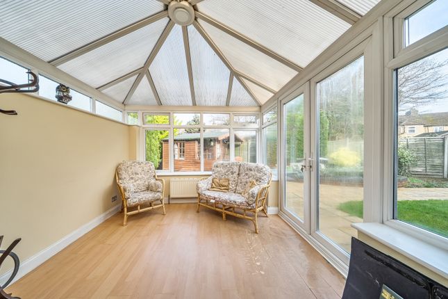 The Crescent Bungalow,, The Crescent, Rickmansworth photo 3