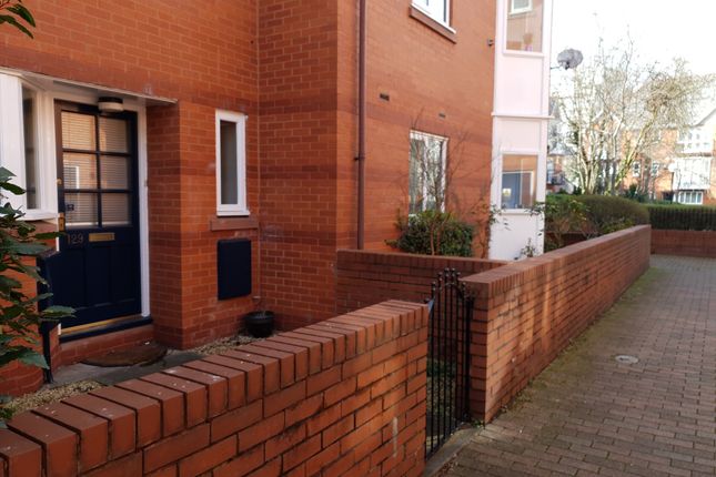 Thumbnail Town house to rent in Vancouver Quay, Salford