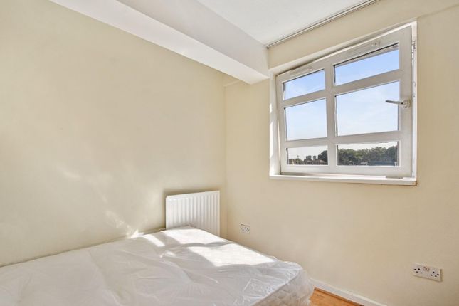 Flat for sale in Retreat Place, Hackney