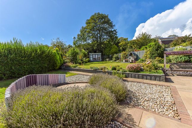 29, Peak Road, Clanfield photo 2