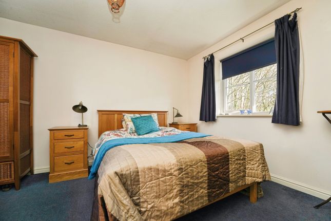21, Ward Road, Cheltenham photo 4
