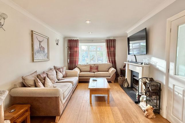 36 Warrys Close, Southampton photo 3
