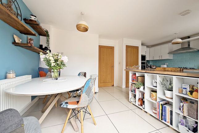 63, Brynteg Green, Pontypridd photo 3