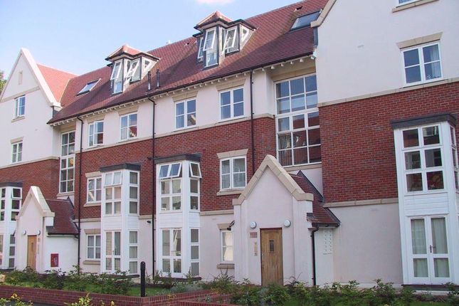 Thumbnail Flat to rent in Blake House, Cottage Close, Harrow On The Hill