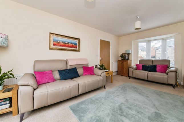 52, Post Coach Way, Exeter photo 3